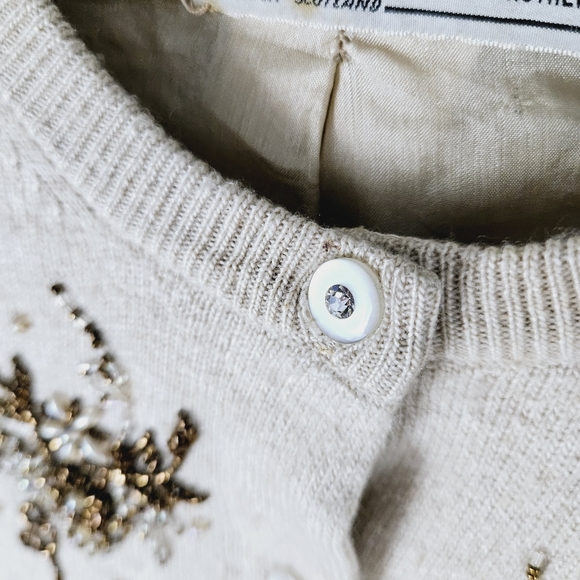 DRUMLANRIG | vintage Scottish 100% pure cashmere beaded lined cardigan - Picture 4 of 9